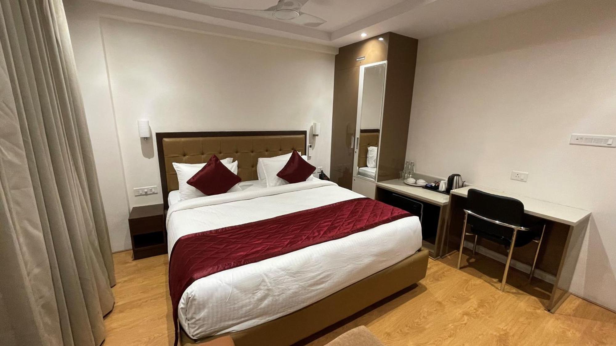Hotel Silver Cle Hyderabad Exterior photo